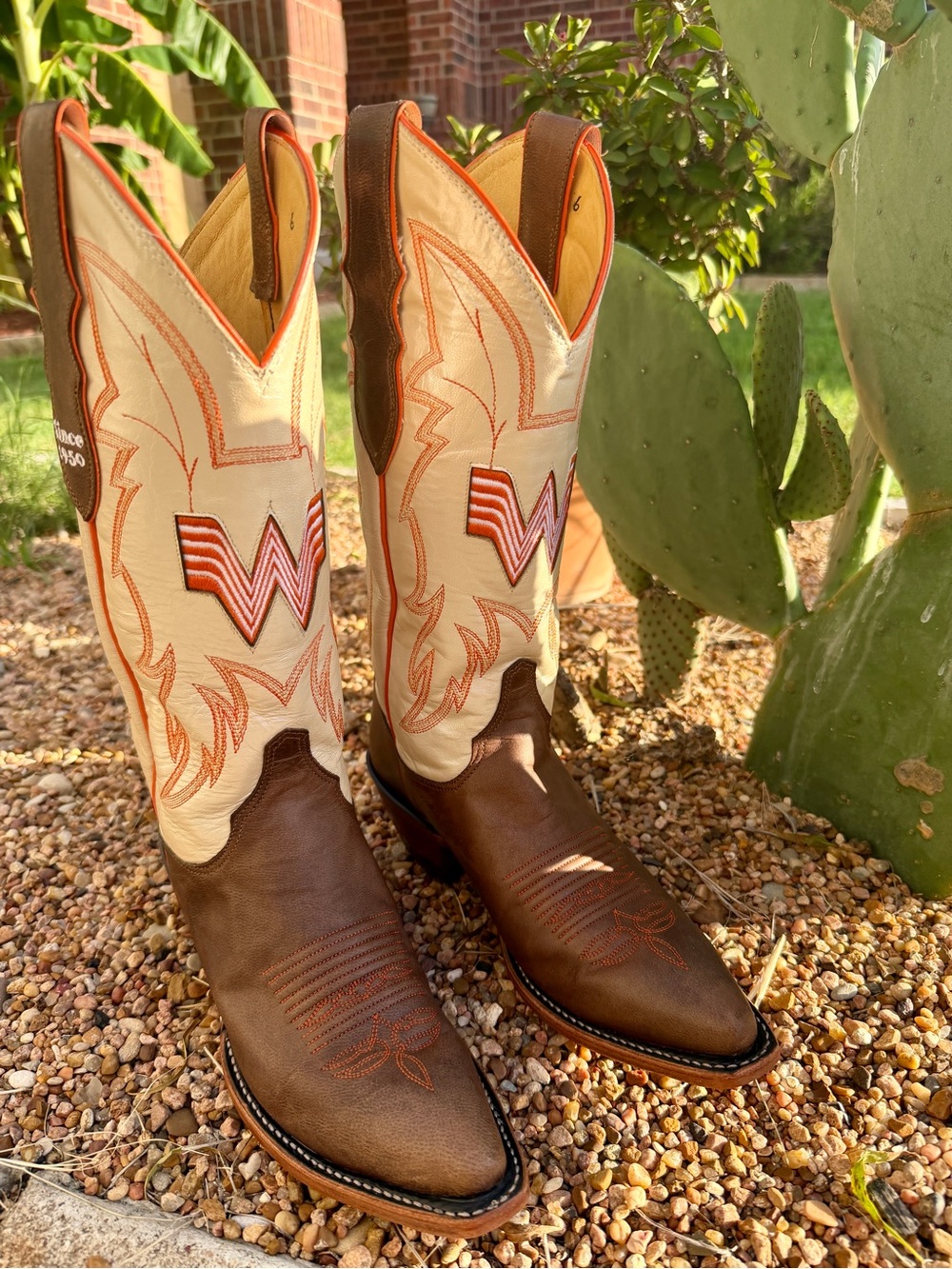 Justin x Whataburger Limited Edition Womens Boots Sz 7 Brown Ivory Leather Snip